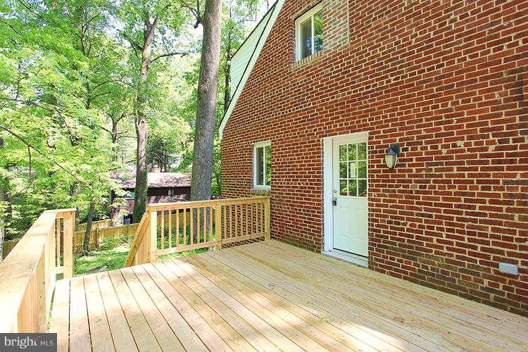 2915 Wilton Avenue Silver Spring, MD 20910 - Photo 27 of 28 Spacious Deck