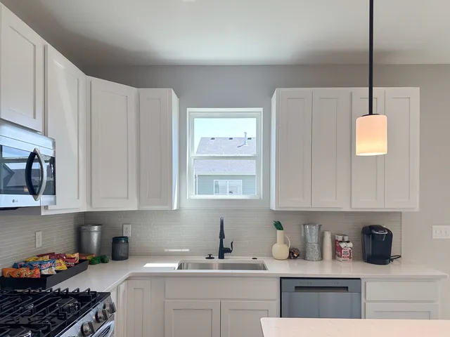 $434,990 | 20 West Sandalwood Avenue, Cortland, IL 60112