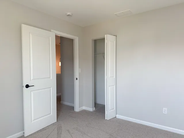 $434,990 | 20 West Sandalwood Avenue, Cortland, IL 60112