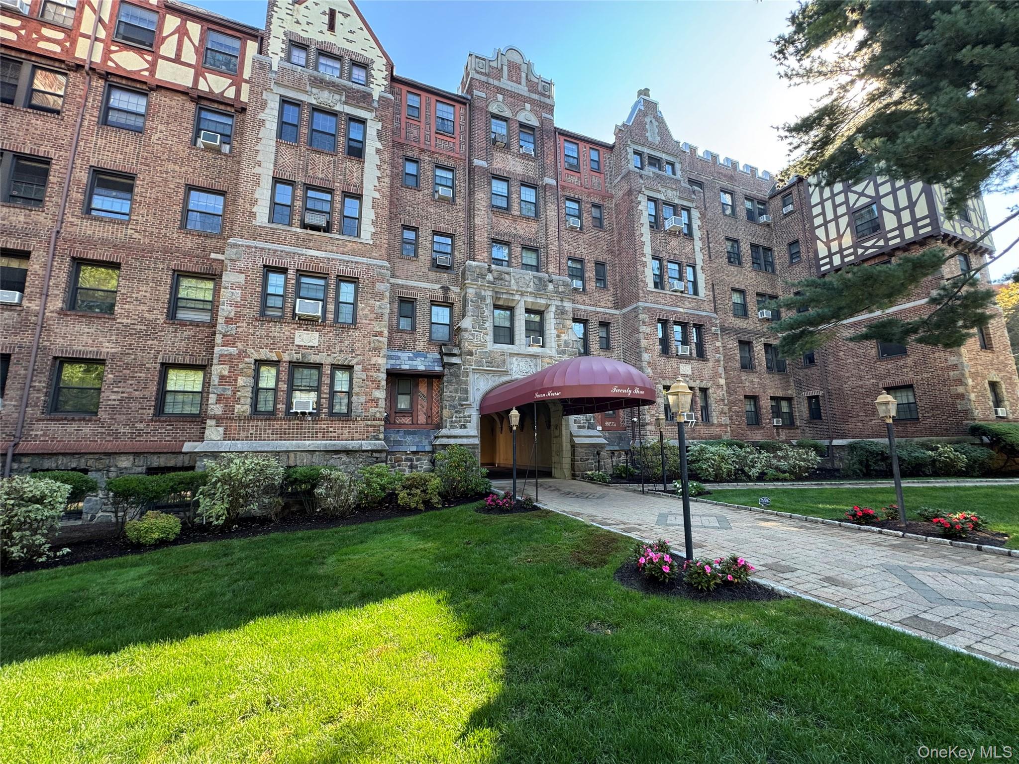 23 Old Mamaroneck Road, Unit 2P White Plains, NY 10605 - Photo 1 of 1 View of apartment building / complex