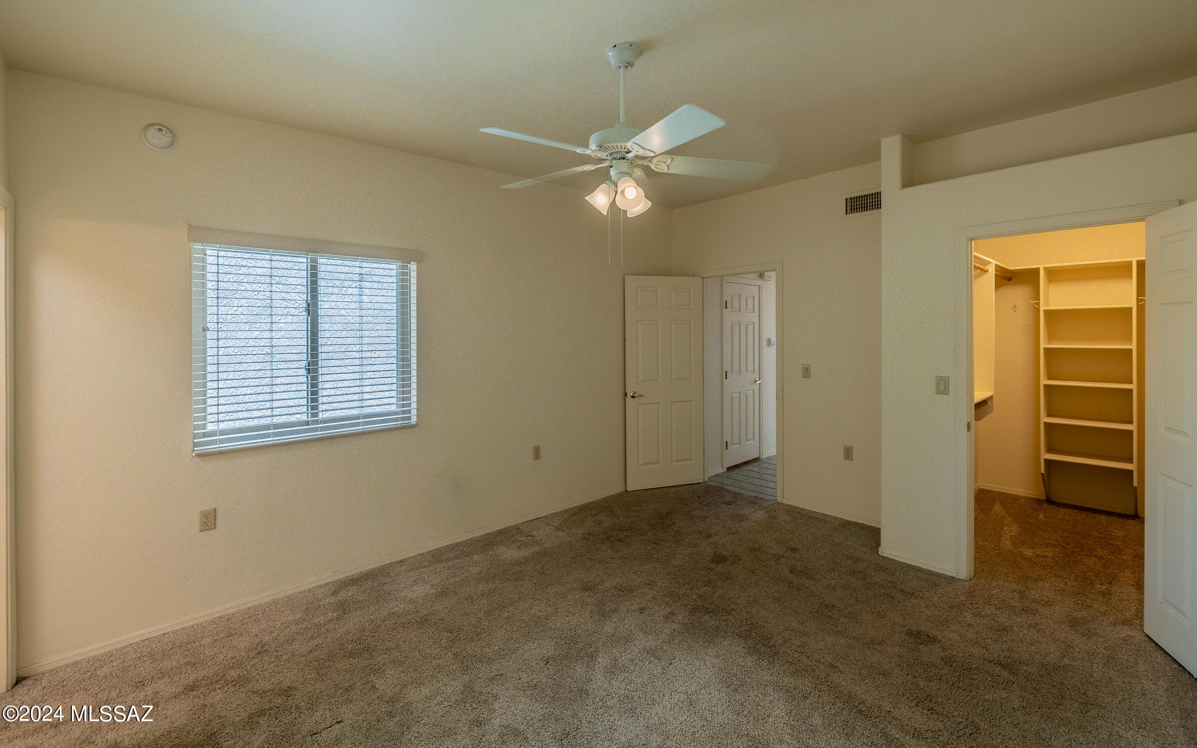 1582 North Rio Mayo Green Valley, AZ 85614 - Photo 4 of 40 Gallery Image 4