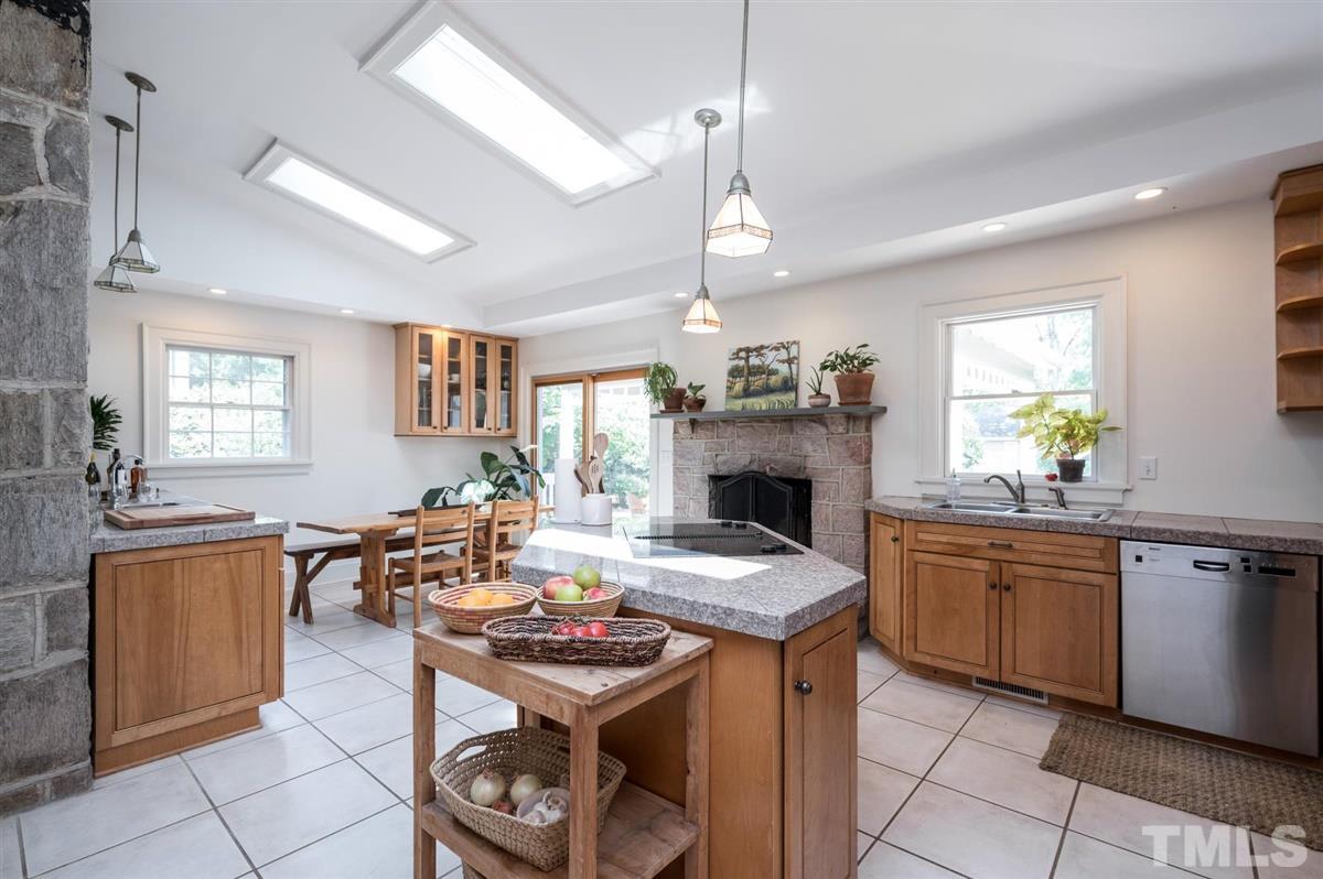 112 Montgomery Street Raleigh, NC 27607 - Photo 9 of 29