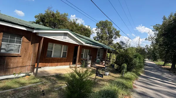 $69,500 | 109 Locust Street, Hickory Flat, MS 38633