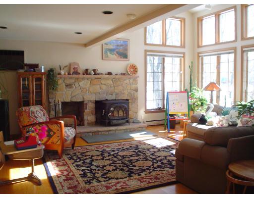 68 Cloverleaf Road Leominster, MA 01453 - Photo 6 of 11 Gallery Image 6