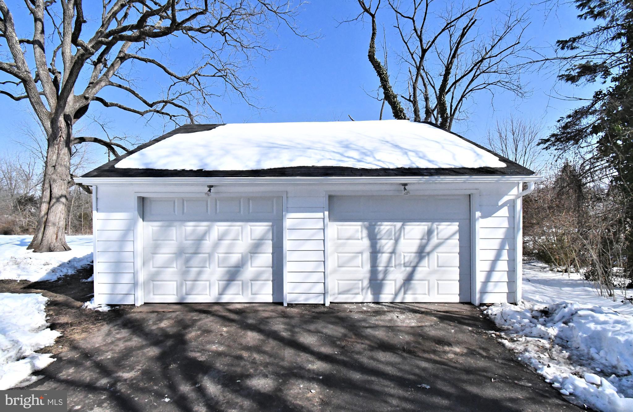 1398 Chestnut Grove Road Pottstown, PA 19464 - Photo 8 of 38 Gallery Image 8
