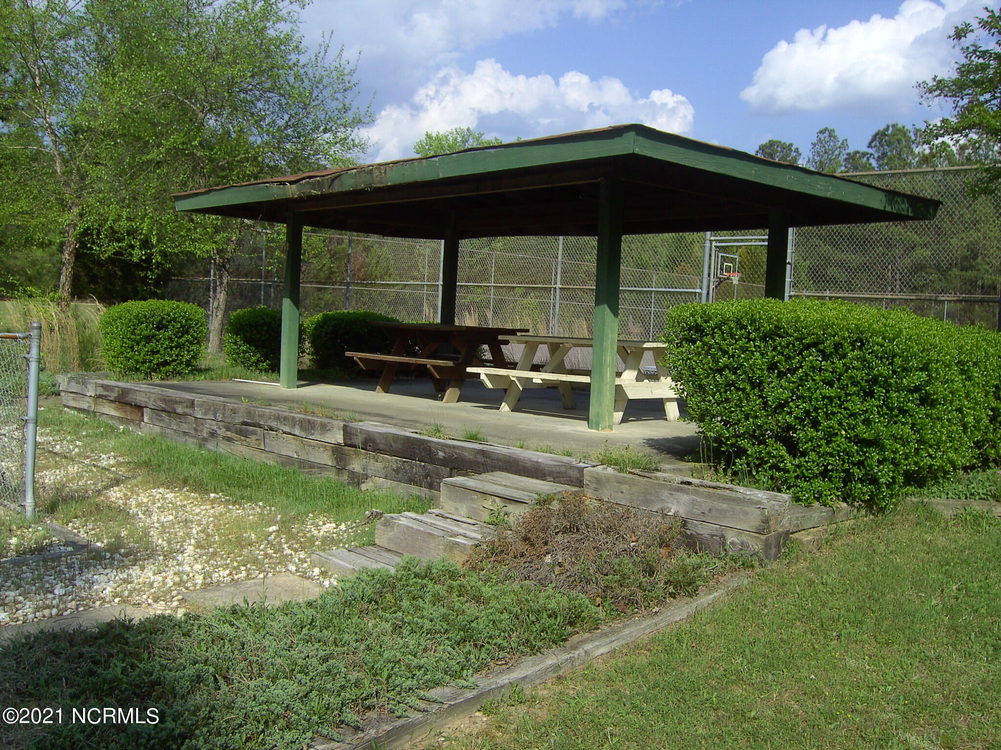 71 B Palomino Road Carthage, NC 28327 - Photo 6 of 13 PICNIC AREA