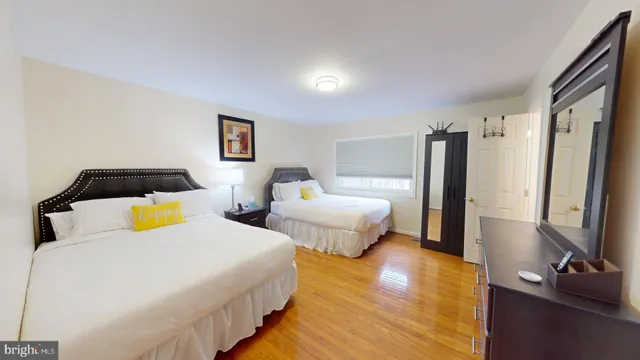 $420,000 | 2217 Saunders Drive, Herndon, VA 20170