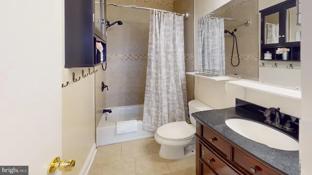 $420,000 | 2217 Saunders Drive, Herndon, VA 20170