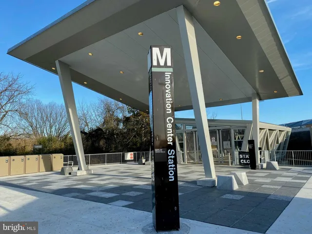 $420,000 | 2217 Saunders Drive, Herndon, VA 20170