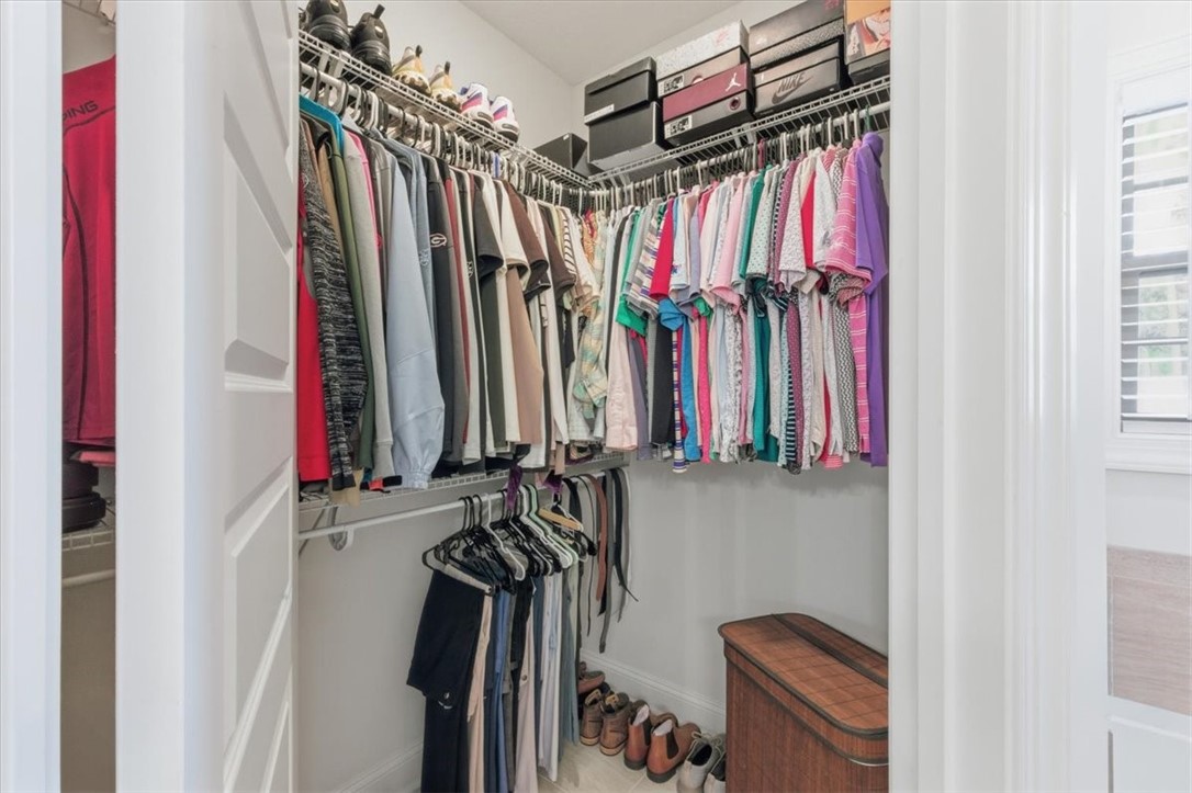 165 Silver Bluff Circle Brunswick, GA 31523 - Photo 25 of 49 Primary 2nd Closet