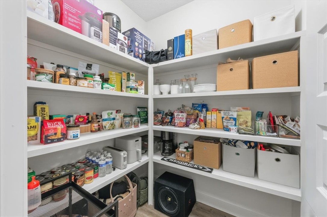 165 Silver Bluff Circle Brunswick, GA 31523 - Photo 34 of 49 Pantry