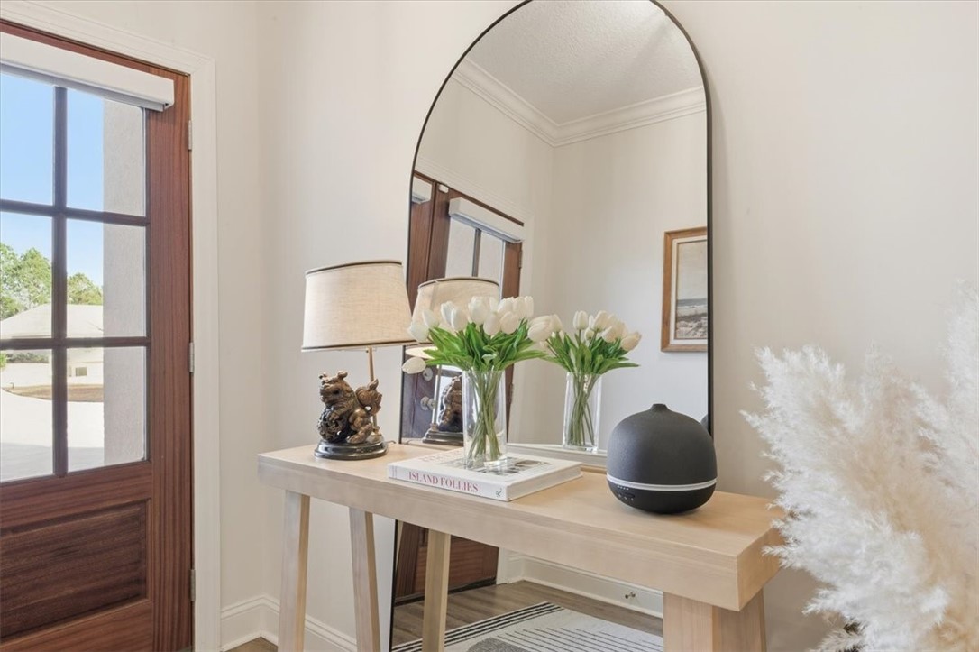 165 Silver Bluff Circle Brunswick, GA 31523 - Photo 6 of 49 Foyer