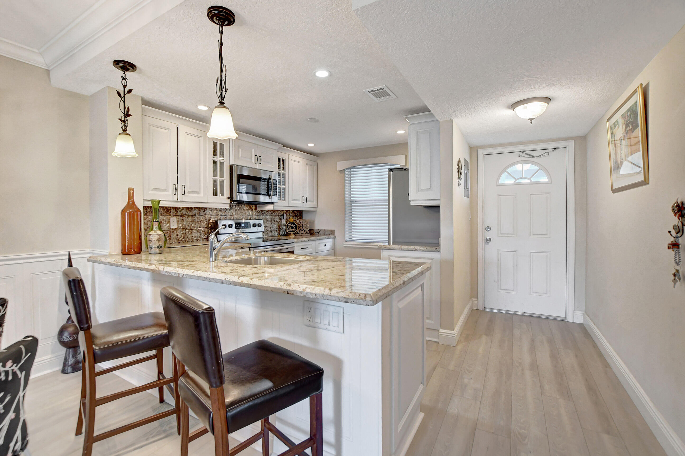 9810 Marina Boulevard, Unit 1120 Boca Raton, FL 33428 - Photo 4 of 29 DSC_3211