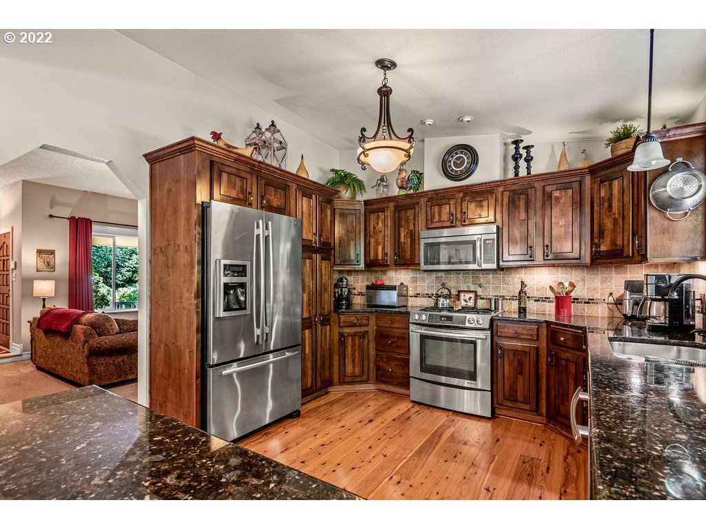 159 Haryu Road Longview, WA 98632 - Photo 7 of 32