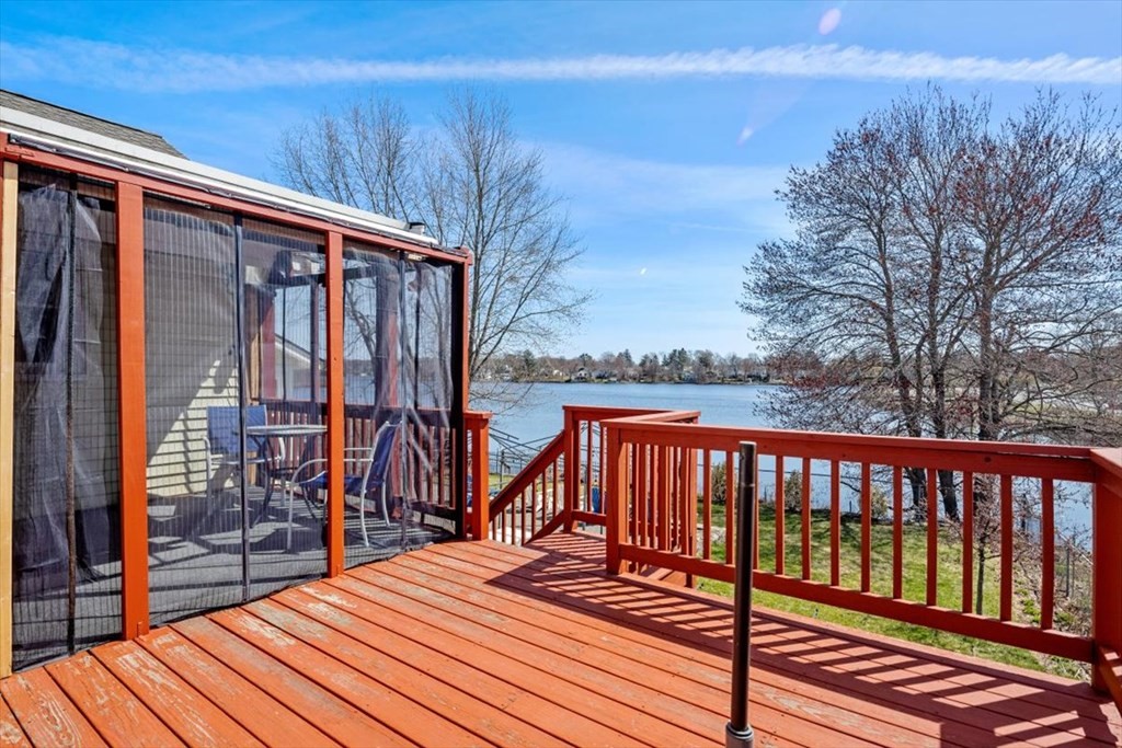 11 Castle Road Weymouth, MA 02189 - Photo 18 of 32 Gallery Image 18