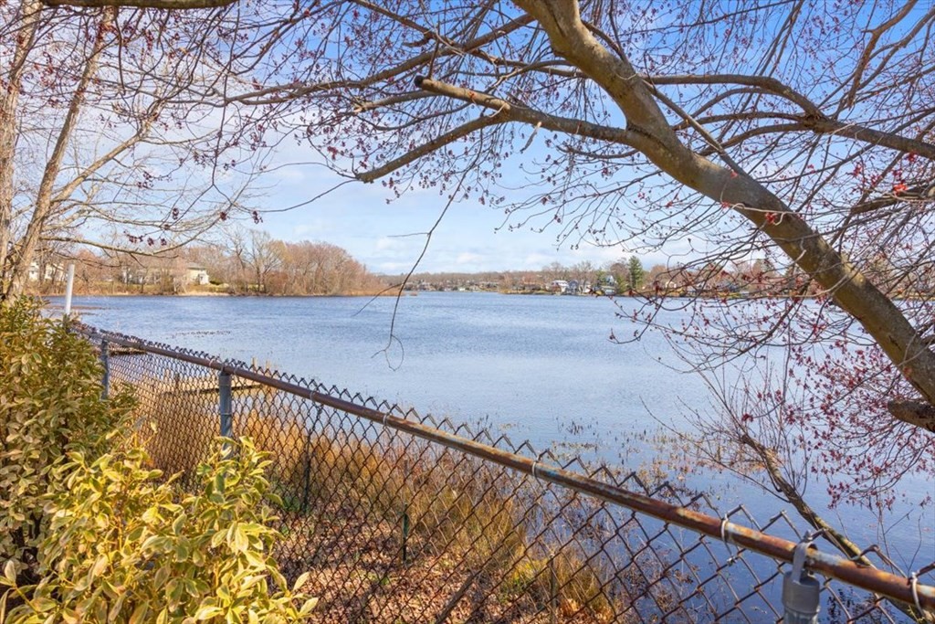 11 Castle Road Weymouth, MA 02189 - Photo 25 of 32 Gallery Image 25