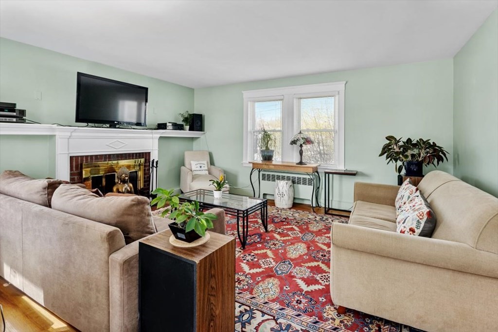 11 Castle Road Weymouth, MA 02189 - Photo 10 of 32 Gallery Image 10