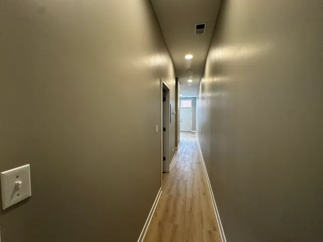 $1,950 | 4007 West School Street, Unit E, Chicago, IL 60641