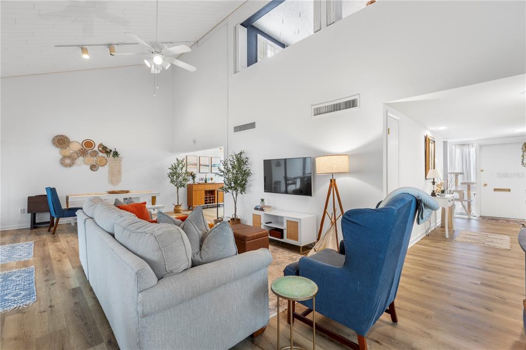 14223 Cypress Circle, Unit 14223 Tampa, FL 33618 - Photo 17 of 55