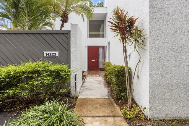 $415,000 | 14223 Cypress Circle, Unit 14223, Tampa, FL 33618