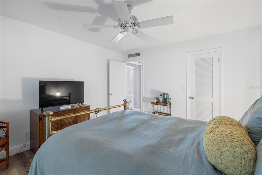 14223 Cypress Circle, Unit 14223 Tampa, FL 33618 - Photo 37 of 55