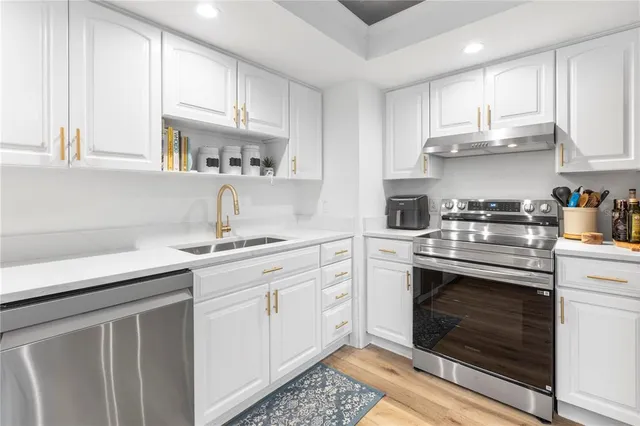 $415,000 | 14223 Cypress Circle, Unit 14223, Tampa, FL 33618