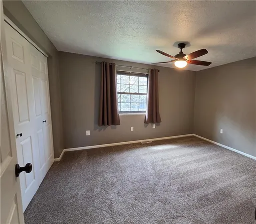 $1,750 | 711 Newton Square Drive, Coraopolis, PA 15108