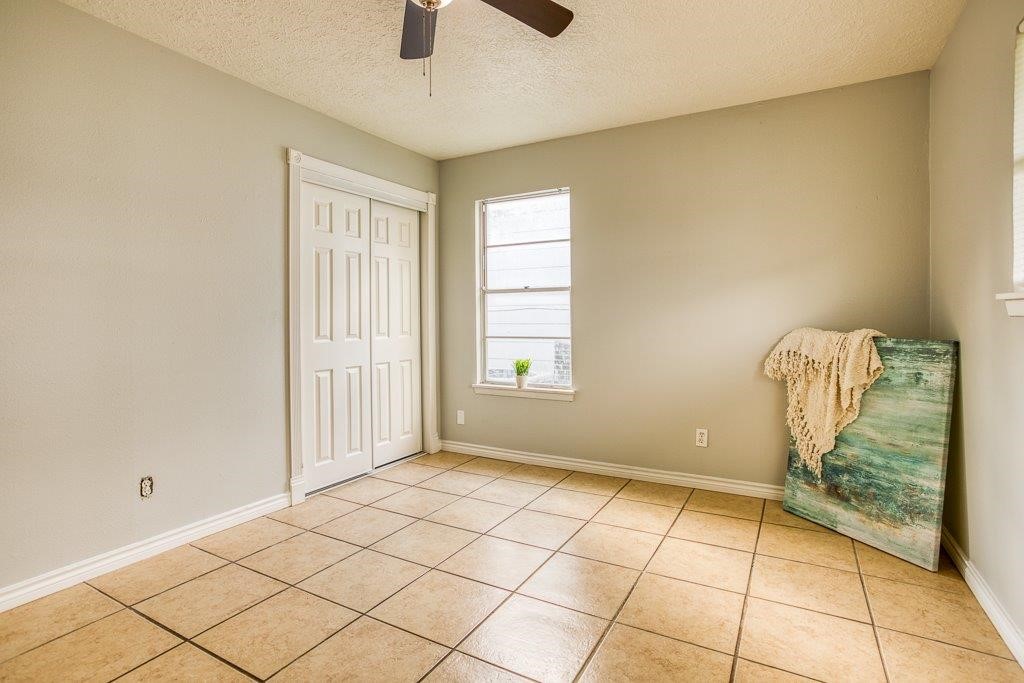 1410 Denver Street Portland, TX 78374 - Photo 15 of 25