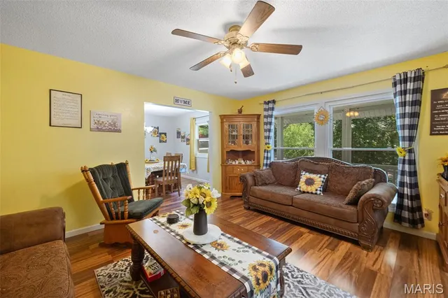 $384,900 | 640 East Capri Drive, Bonne Terre, MO 63628