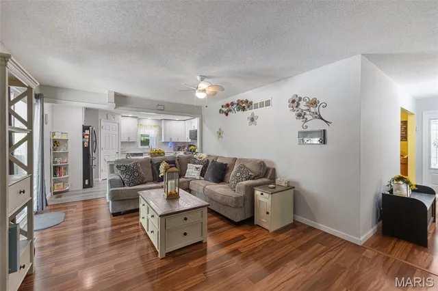 $384,900 | 640 East Capri Drive, Bonne Terre, MO 63628