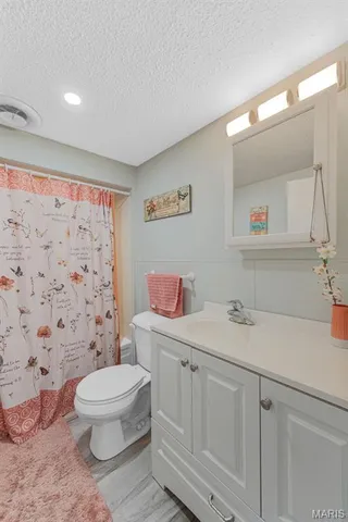 $384,900 | 640 East Capri Drive, Bonne Terre, MO 63628