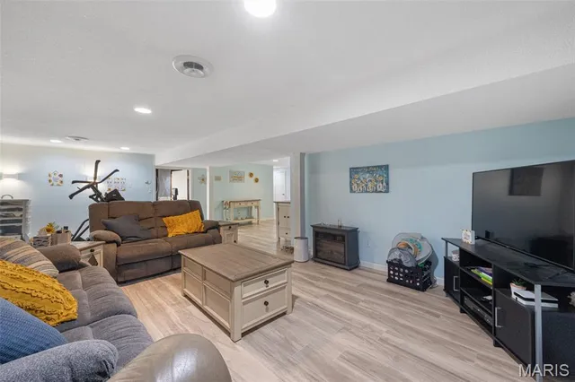 $384,900 | 640 East Capri Drive, Bonne Terre, MO 63628