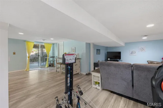 $384,900 | 640 East Capri Drive, Bonne Terre, MO 63628