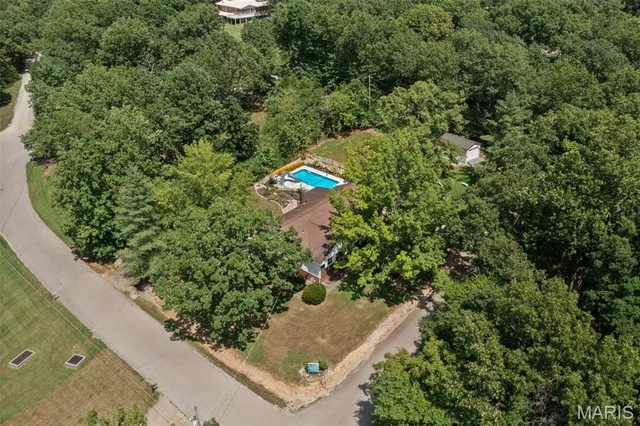 $384,900 | 640 East Capri Drive, Bonne Terre, MO 63628