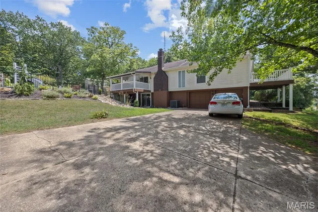 $384,900 | 640 East Capri Drive, Bonne Terre, MO 63628