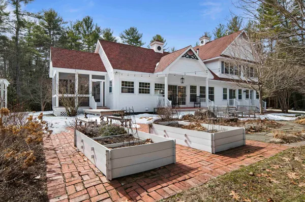 $1,995,000 | 402 Bay Road, Durham, NH 03824