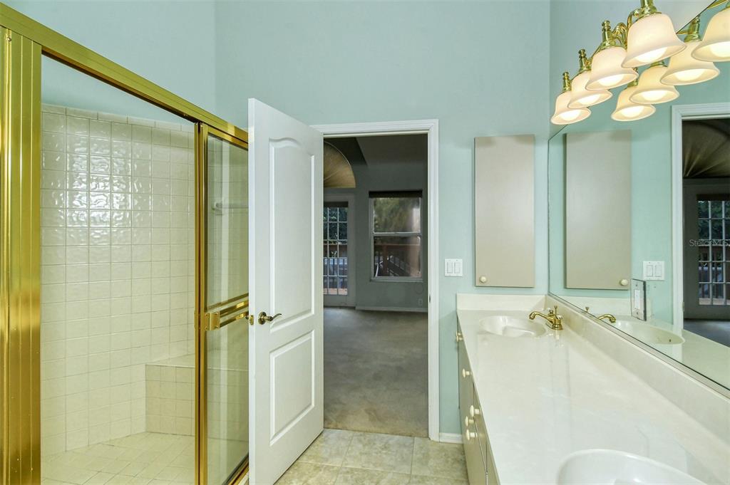 455 Oak Point Road Osprey, FL 34229 - Photo 38 of 64 Gallery Image 38