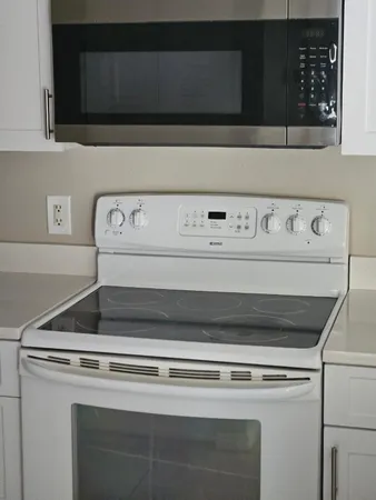 $2,300 | 5041 Wiles Road, Unit 201, Coconut Creek, FL 33073