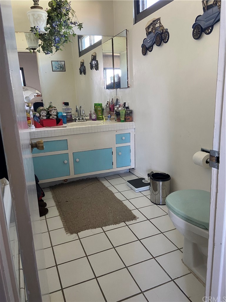 710 West Spruce Avenue Inglewood, CA 90301 - Photo 17 of 33