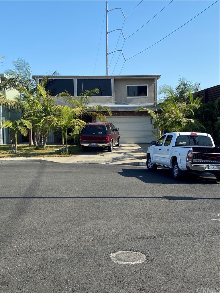 710 West Spruce Avenue Inglewood, CA 90301 - Photo 3 of 33