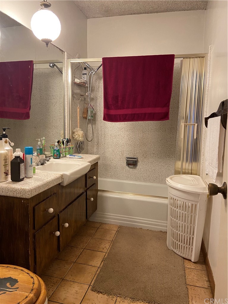 710 West Spruce Avenue Inglewood, CA 90301 - Photo 21 of 33