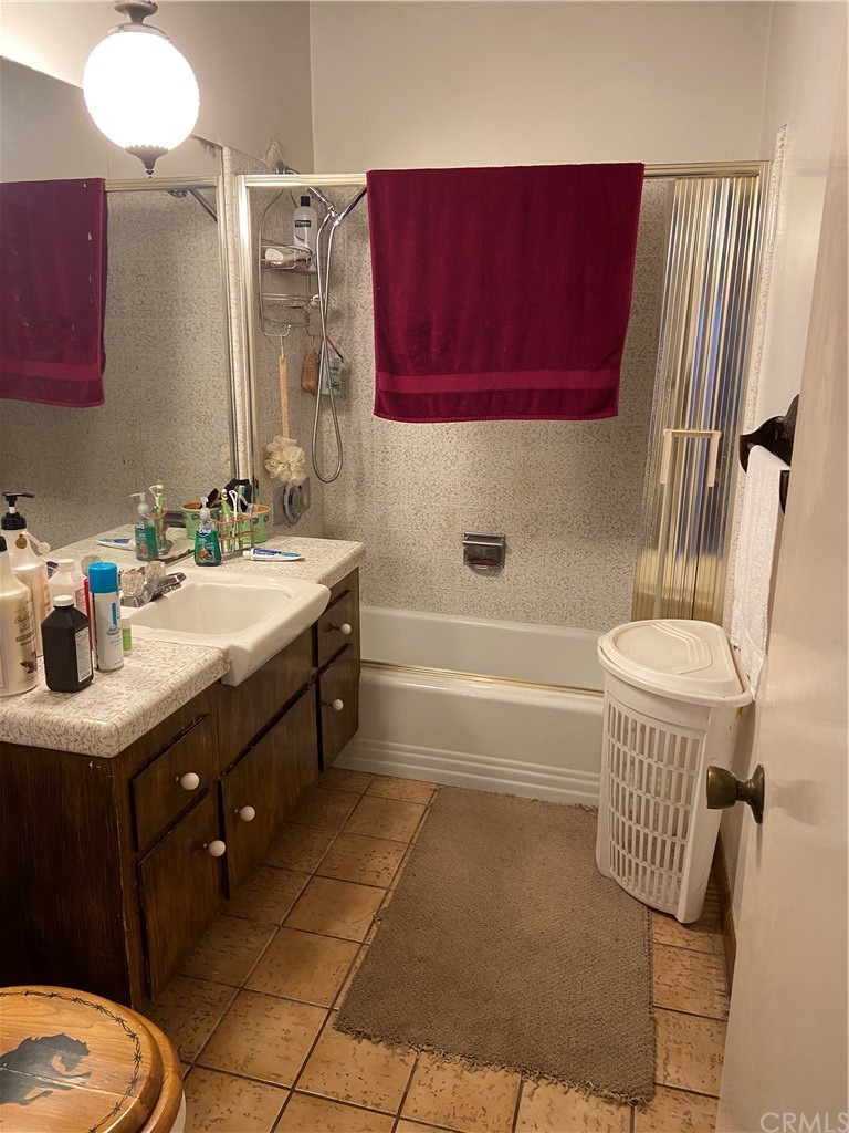 710 West Spruce Avenue Inglewood, CA 90301 - Photo 22 of 33