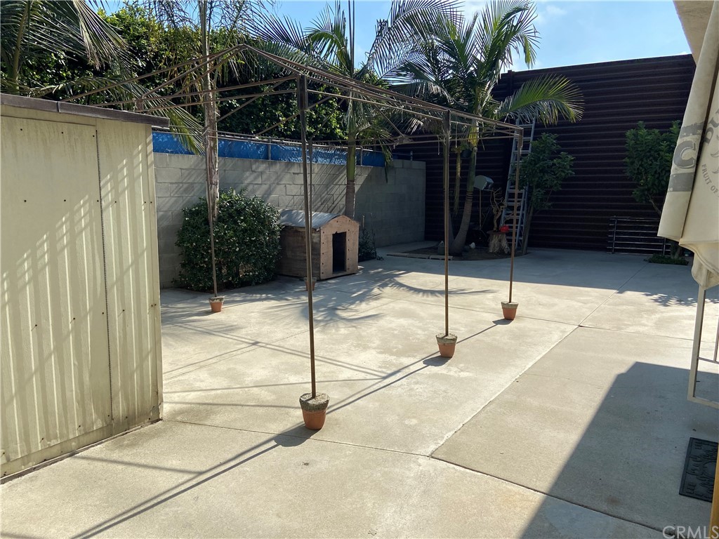 710 West Spruce Avenue Inglewood, CA 90301 - Photo 26 of 33