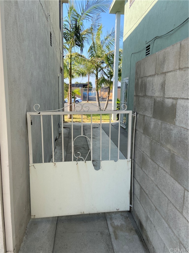 710 West Spruce Avenue Inglewood, CA 90301 - Photo 30 of 33