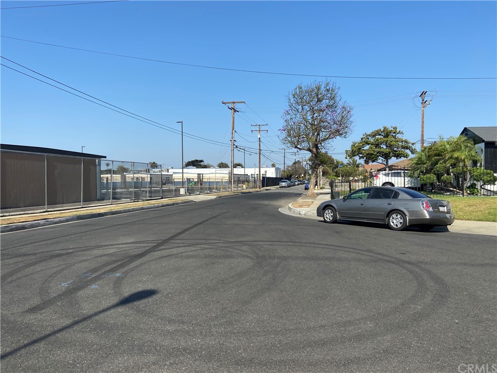 710 West Spruce Avenue Inglewood, CA 90301 - Photo 31 of 33