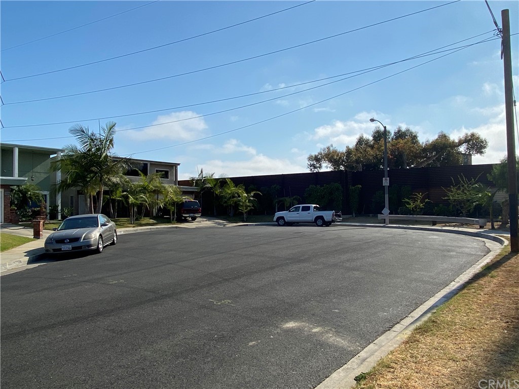 710 West Spruce Avenue Inglewood, CA 90301 - Photo 32 of 33