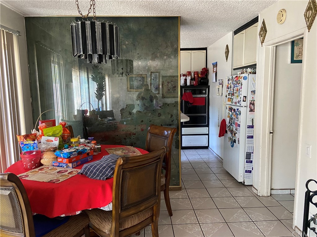 710 West Spruce Avenue Inglewood, CA 90301 - Photo 7 of 33