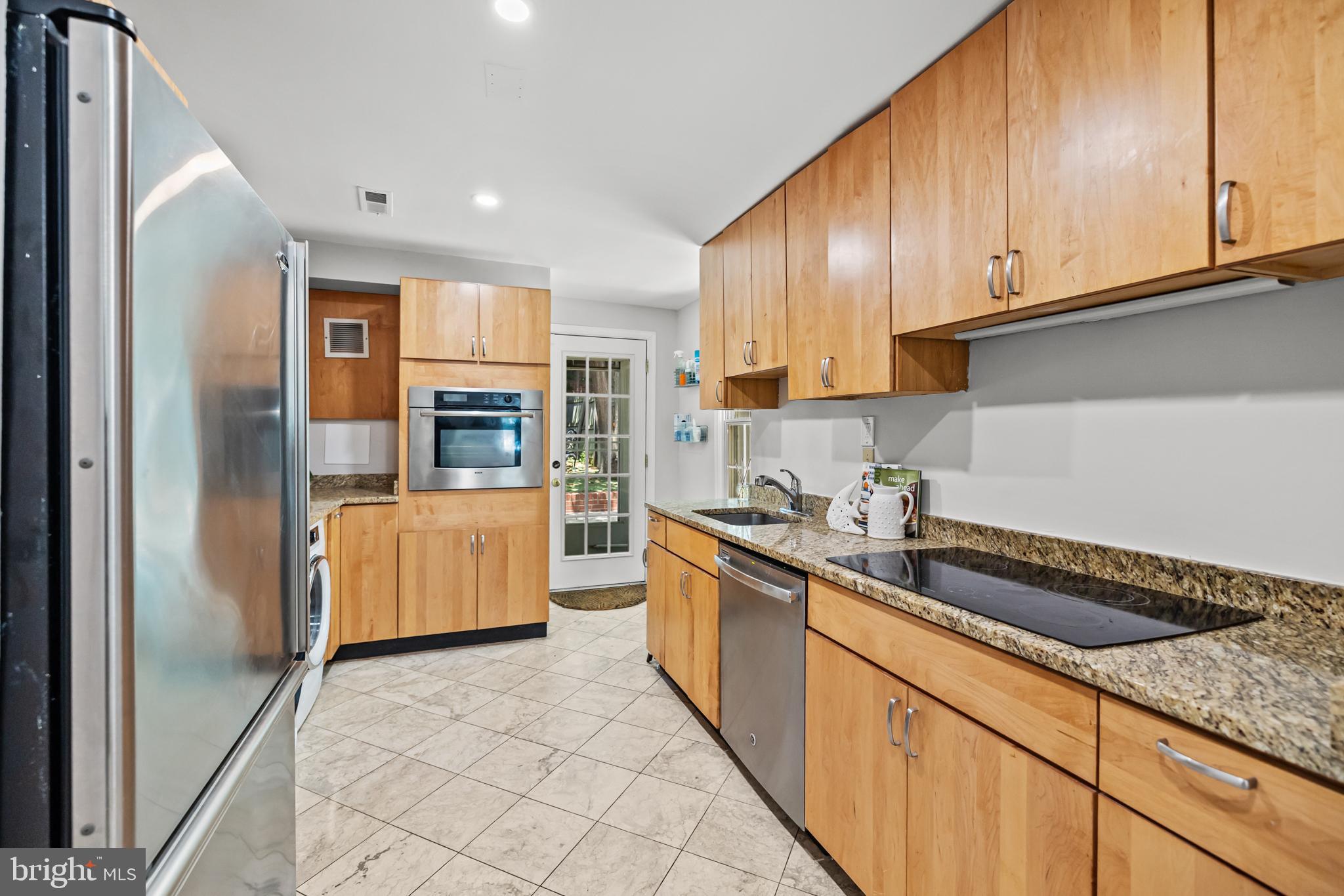 644 E Street Southeast Washington, DC 20003 - Photo 11 of 36