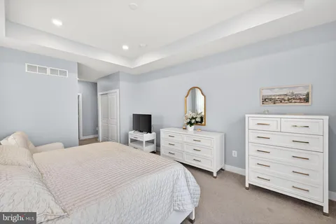 a view of livingroom with furniture