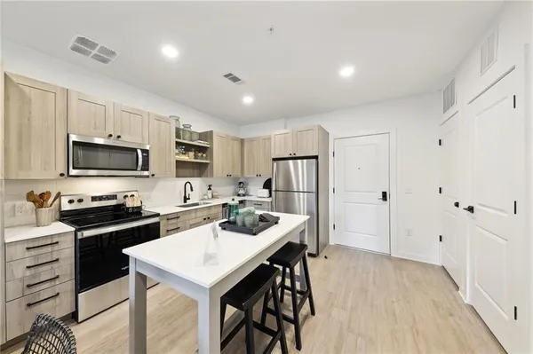 $2,100 | 2945 Cumberland Mall, Unit T1045, Atlanta, GA 30339